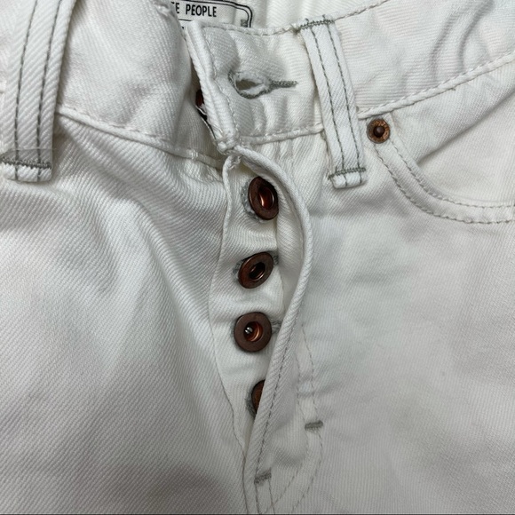 Free People White Denim Shorts Size 26 - Picture 4 of 5